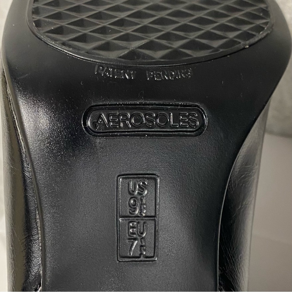 Aerosoles Gum Drop Black Faux Leather Ankle Booties Women’s Size 9.5M - Picture 11 of 11